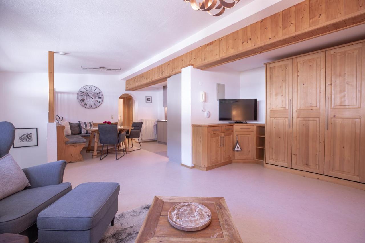 Haus Praxmarer Apartment ซังคท์อันทอนอัมอาร์ลแบร์ก ภายนอก รูปภาพ