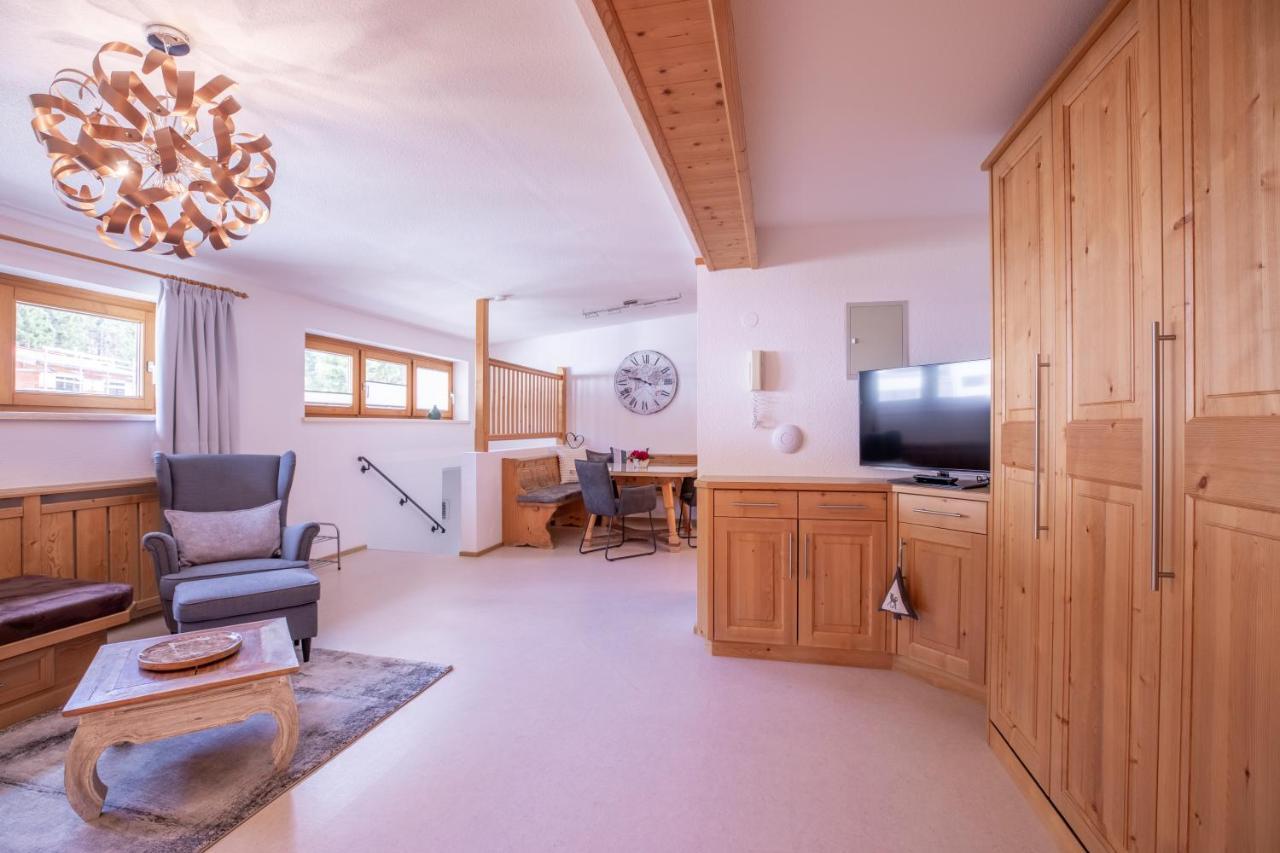 Haus Praxmarer Apartment ซังคท์อันทอนอัมอาร์ลแบร์ก ภายนอก รูปภาพ