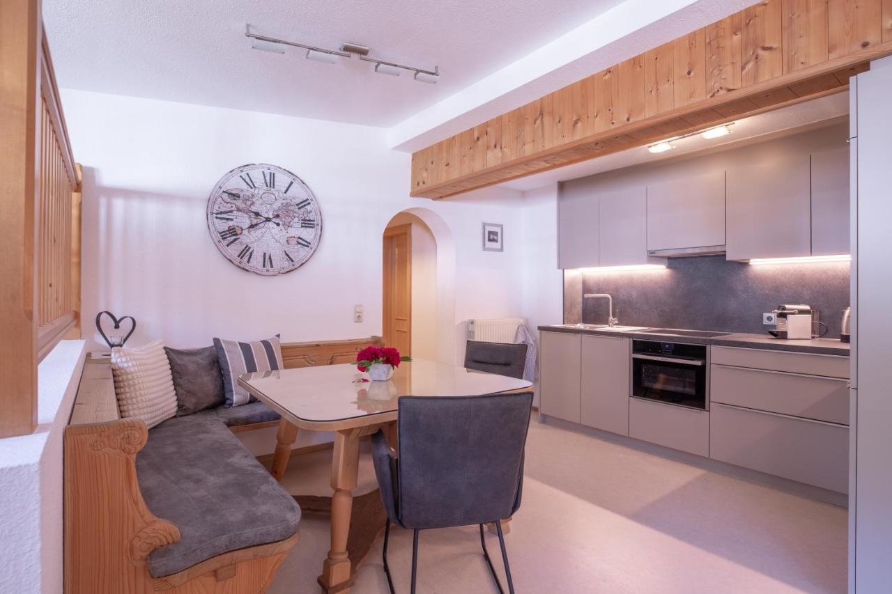 Haus Praxmarer Apartment ซังคท์อันทอนอัมอาร์ลแบร์ก ภายนอก รูปภาพ