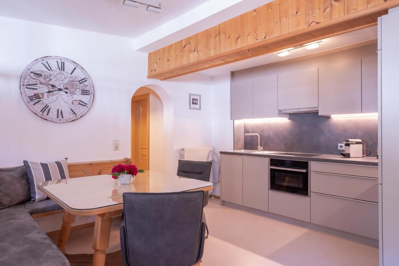Haus Praxmarer Apartment ซังคท์อันทอนอัมอาร์ลแบร์ก ภายนอก รูปภาพ